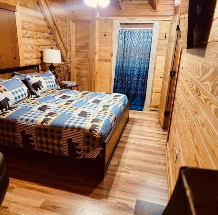 Rustic Black Bear Cabin Pigeon Forge Exterior foto